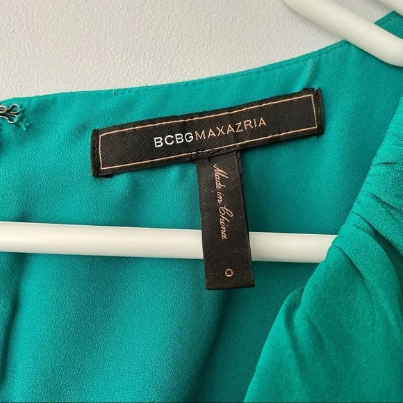 SALE‼️ BCBG silk cocktail dress in EUC - Picture 3 of 4